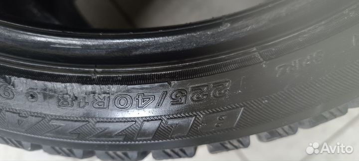 Bridgestone Blizzak Spike-01 225/40 R18 92T