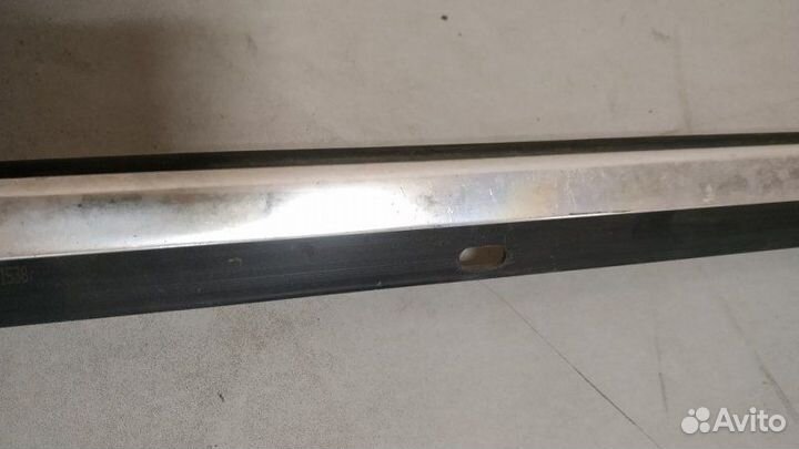 Уплотнитель стекла двери задний левый Audi A4 B7