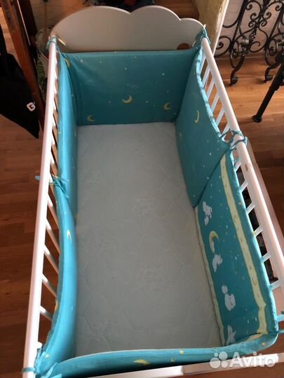 Детская кроватка