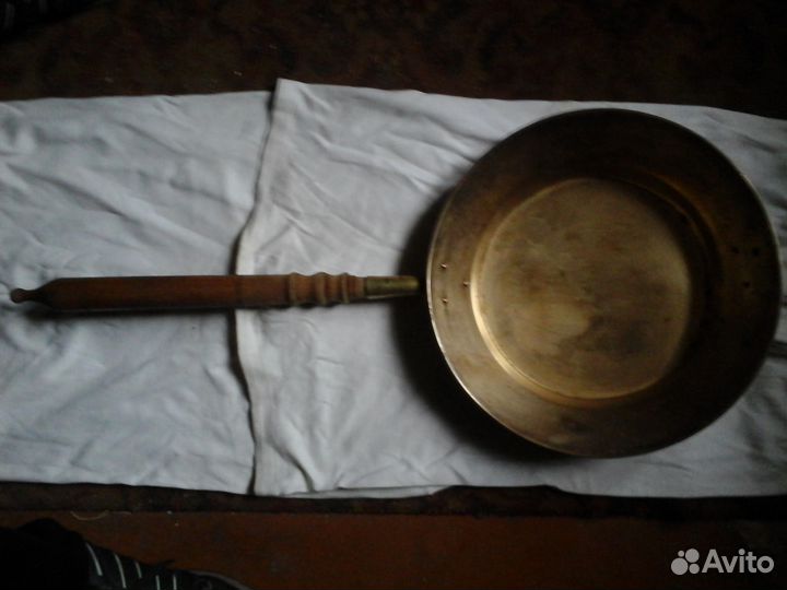 Таз латунный с ручкой