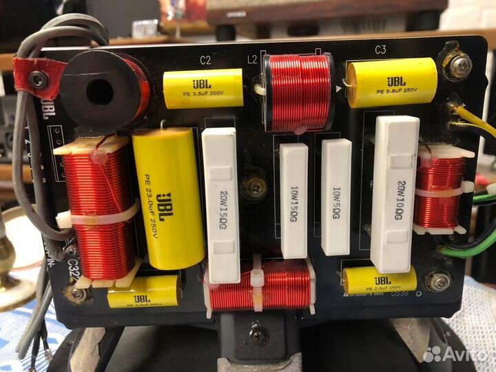 Коаксиальные динамики 12” JBL Control 322CT