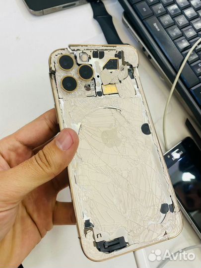 Замена стекла iPhone (переклейка )