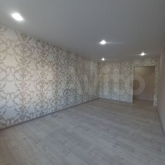 2-к. квартира, 39 м², 1/9 эт.
