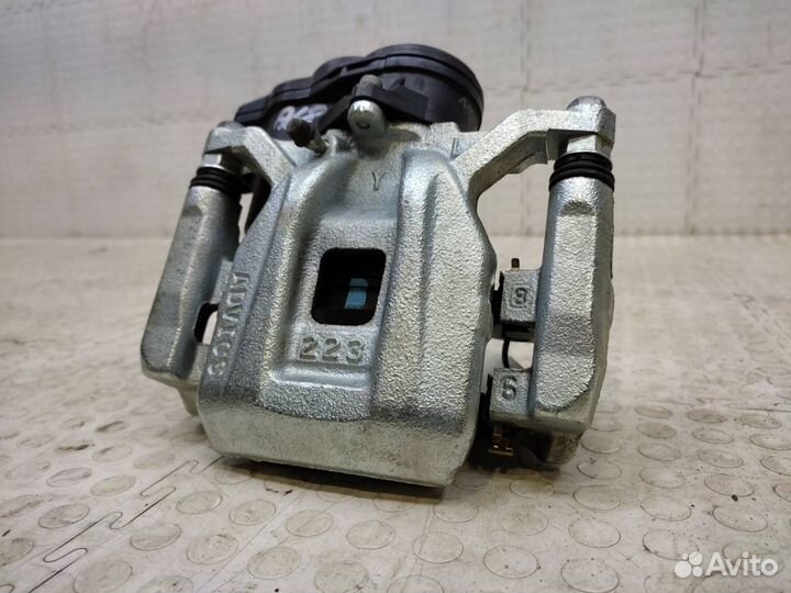 Суппорт тормозной задний левый Lexus Rx 4 AL20