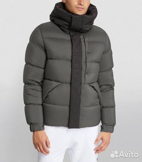 Зимняя куртка moncler