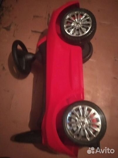 Каталка-автомобиль