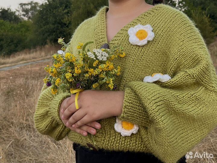 Кардиган с ромашками