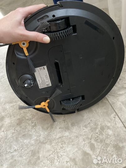 Робот пылесос