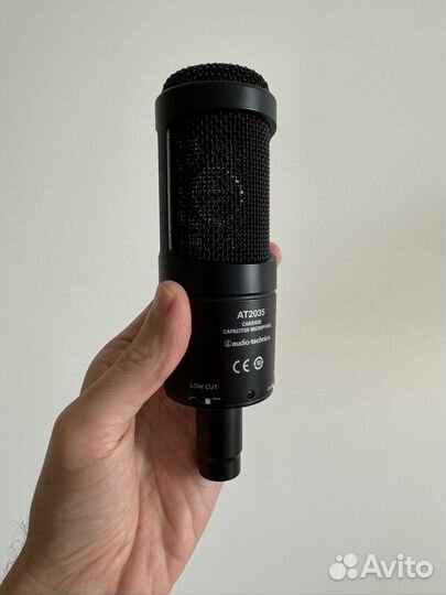 Студийный микрофон audio-technica AT2035