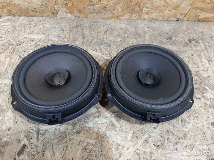 Динамики задних дверей Ford Focus 2