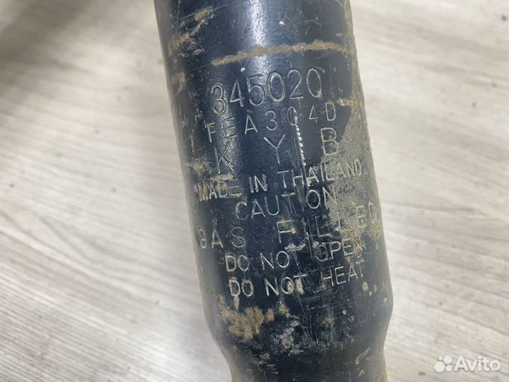 Амортизатор задний Toyota 4Runner N130 с1989-1995г