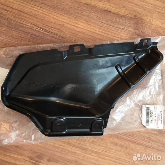 Брызговик заднего левого подкрылка для Митсубиси