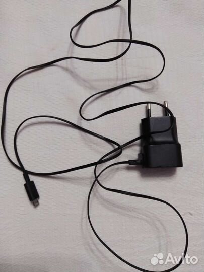 Зарядное устройство для мобильного телефона