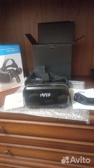 Очки виртуальной реальности с пультом