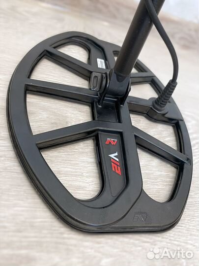 Металлоискатель Minelab vanquish 540