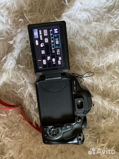 Зеркальный фотоаппарат canon 600d