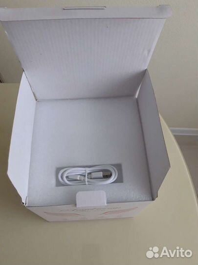 Беспроводное зарядное устройство Angel