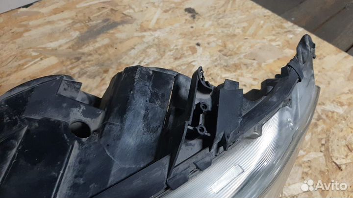 Фара Mercedes передняя левая W221