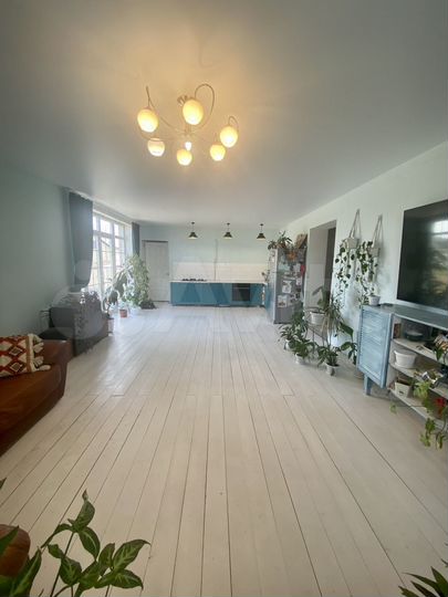 Дом 205 м² на участке 18,5 сот.