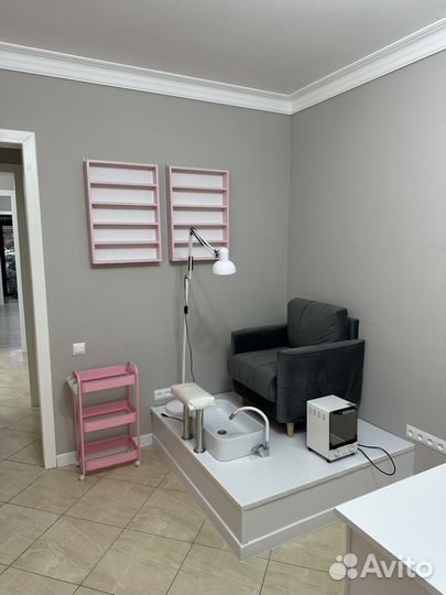 Рабочее место в аренду для маникюра