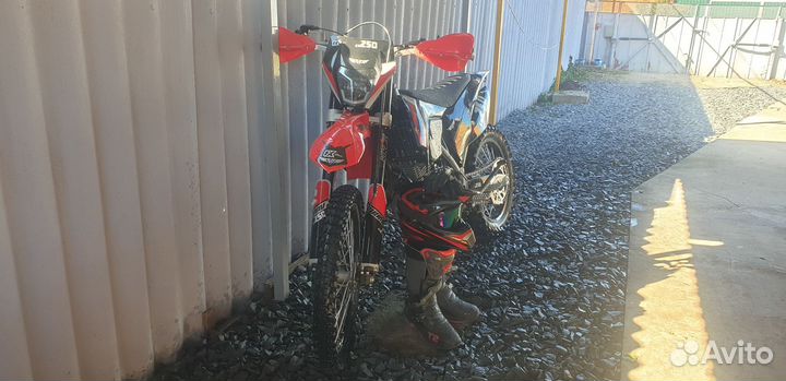 Zuumav CB 250