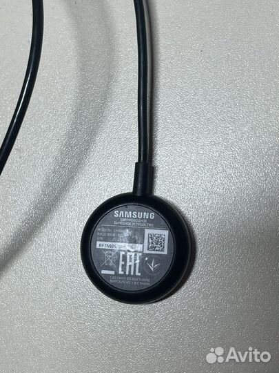 Беспроводное зарядное EP-OR825 для Galaxy Watch