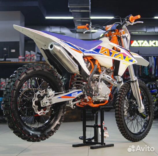 Мотоцикл ataki EF250R (4T 172FMM-6 4V) 21/18