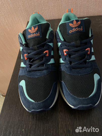 Кроссовки adidas zx 700