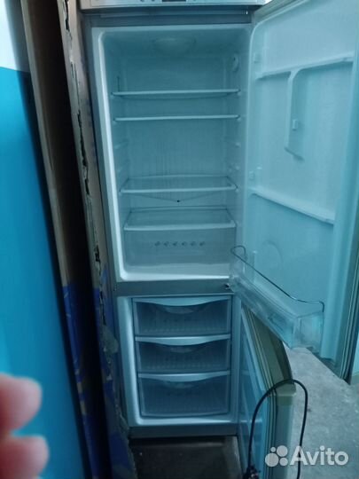 Холодильник на запчасти