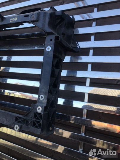 Панель передний Ford Fiesta