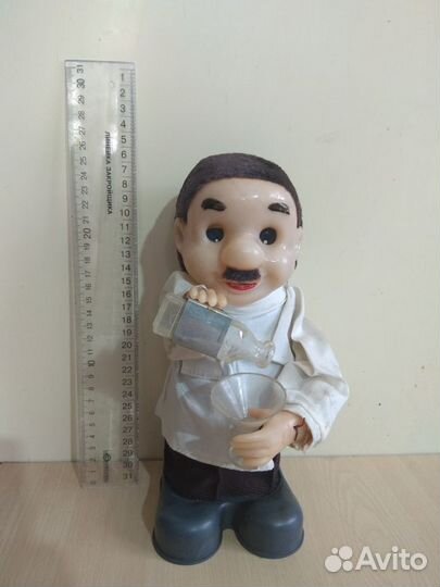 Механическая игрушка Айболит