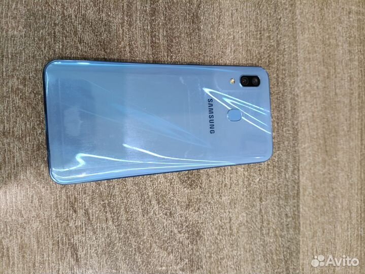 Samsung Galaxy A30, 3/32 ГБ