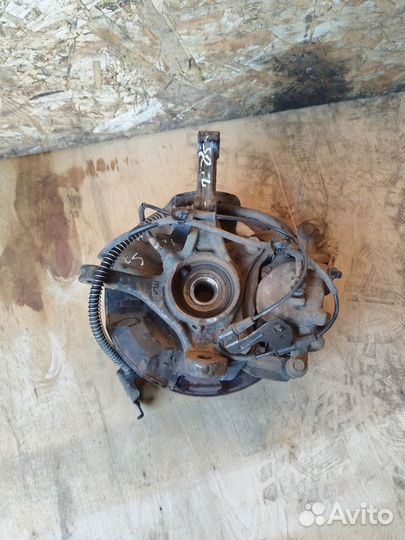 Кулак передние правое на hyundai solaris 2 rio 4