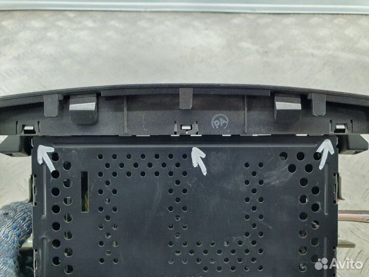 Магнитола Toyota Auris 1 E15 1.4 4ZZ 97Л.С. 2007