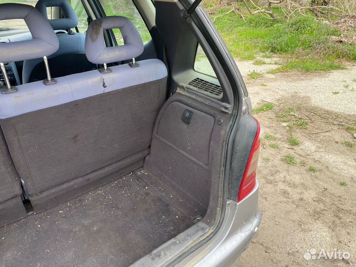 Обшивки багажника Mercedes W168 A-class