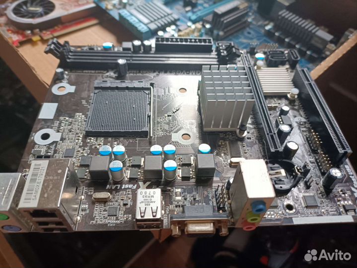 Материнская плата