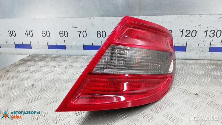 Фонарь задний правый Mercedes-Benz C-Класс