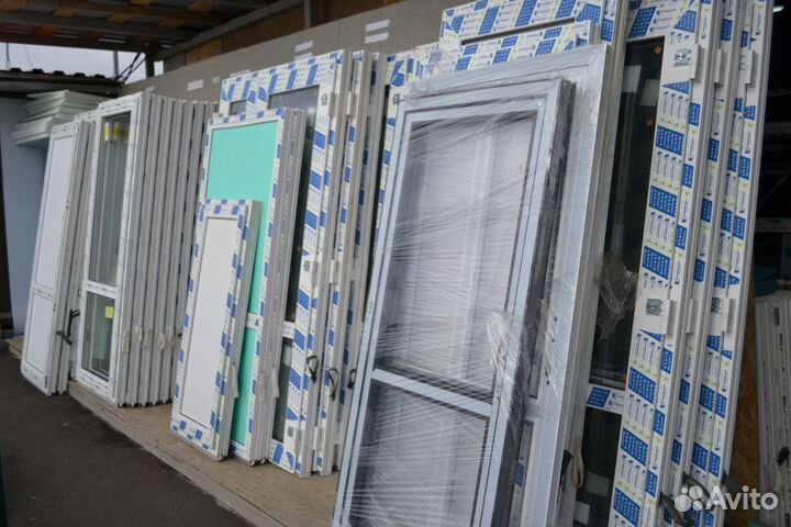 Пластиковые двери входные