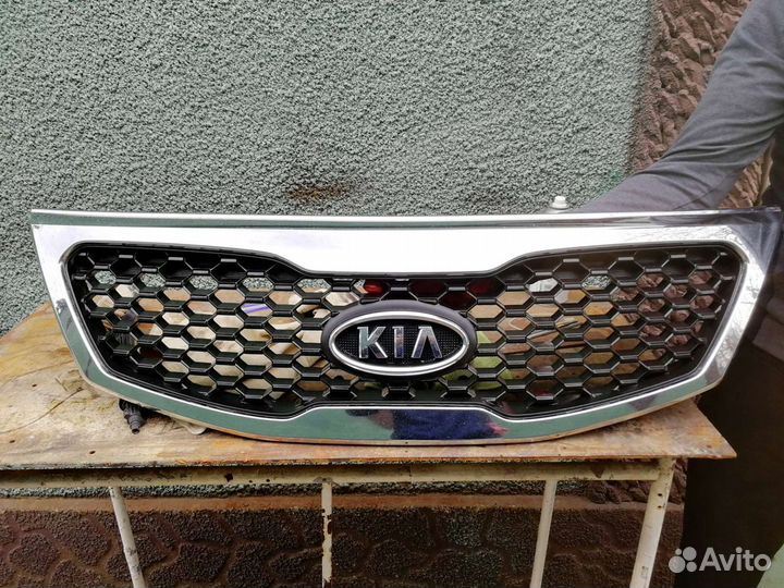 Решетка радиатора Kia Sorento
