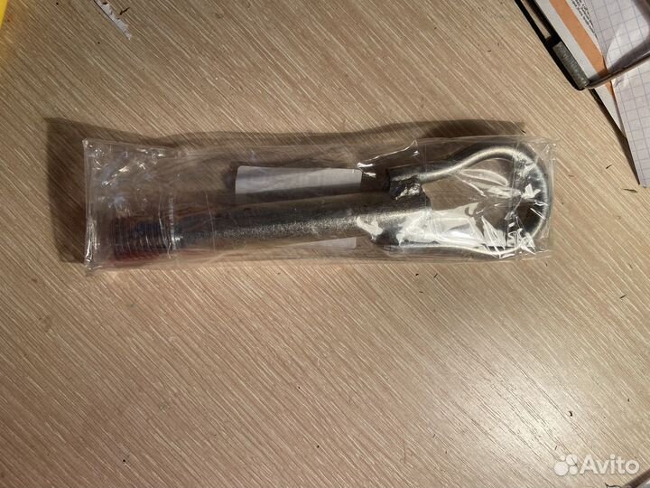 Буксировочный крюк renault sandero