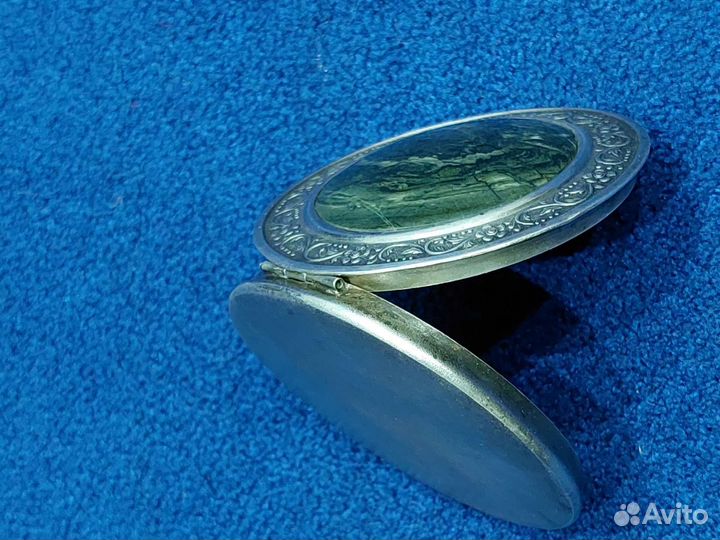 Пудреница СССР