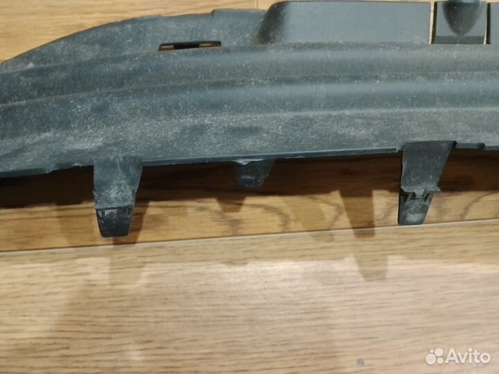 Решетка радиатора peugeot 308