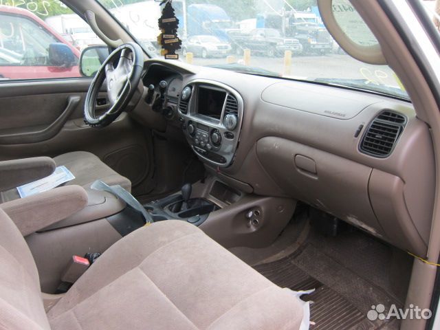 Разбор на запчасти Toyota Sequoia
