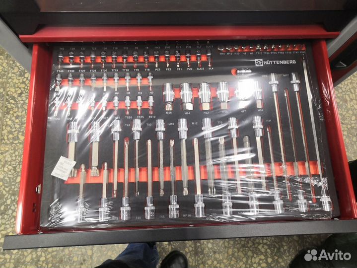 Тележка инструментальная с набором инструментов