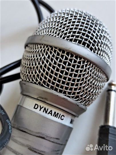 Микрофон для караоке hama