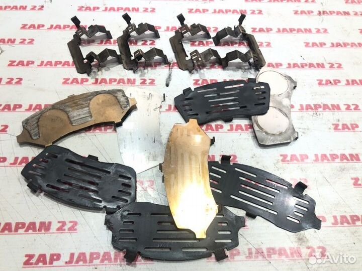 Зажим тормозных колодок передний Subaru Outback BS