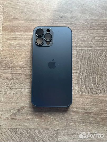 Чехол на iPhone 13