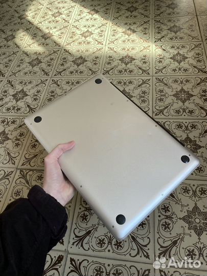 MacBook pro 13 mid 2010