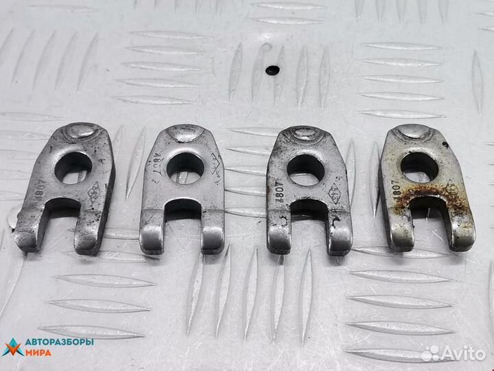 Крепление форсунки Renault Clio 2 2-й рест. 2006