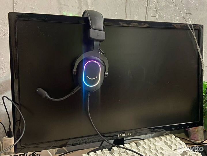 Монитор samsung